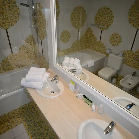 Hotel De La Calanque 3*