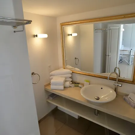 Hotel De La Calanque