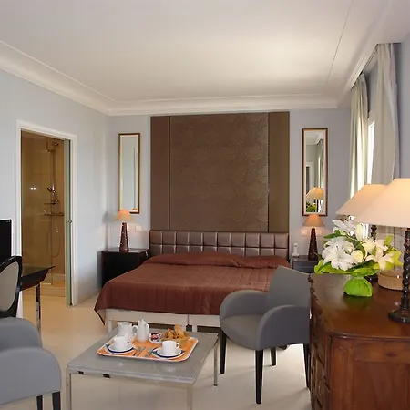 Hotel De La Calanque 3*