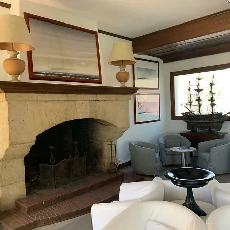 De La Calanque 3* Le Lavandou