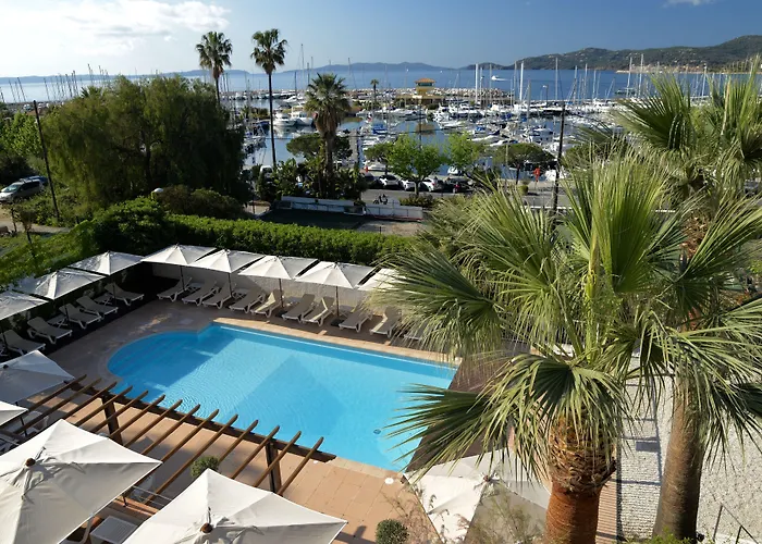 De La Calanque Le Lavandou