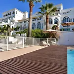 Otel De La Calanque Le Lavandou