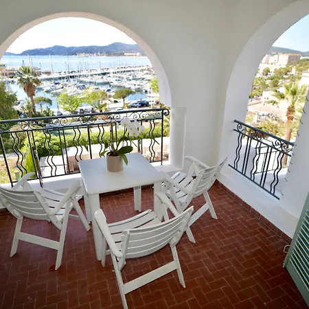 Hotel De La Calanque 3*