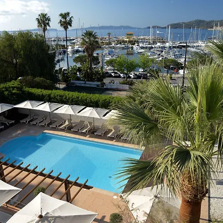 De La Calanque Le Lavandou