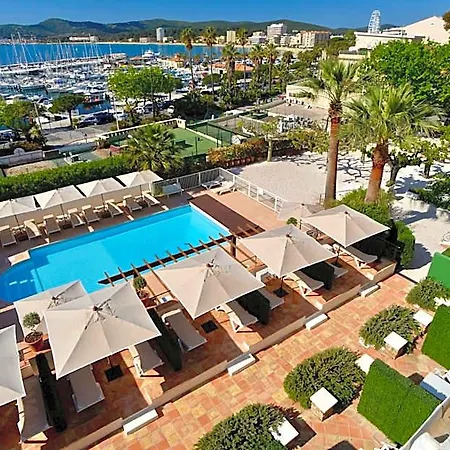 Hotel De La Calanque Le Lavandou