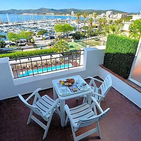 Hotel De La Calanque Le Lavandou
