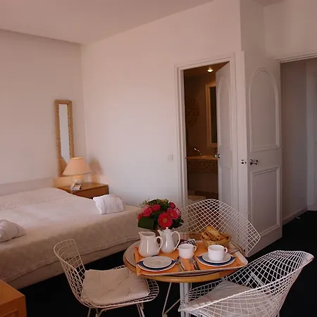 De La Calanque Le Lavandou