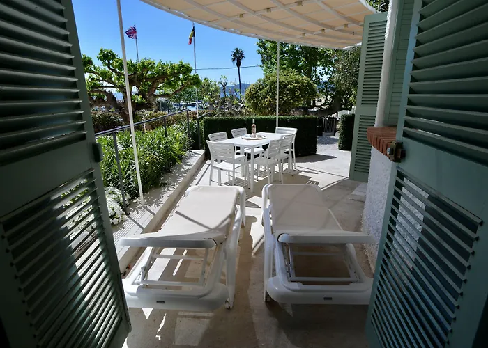 Hotel De La Calanque 3*