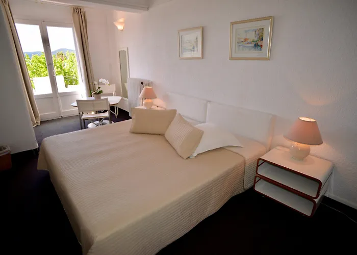 De La Calanque Hotel