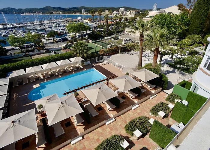 Hotel De La Calanque 3*