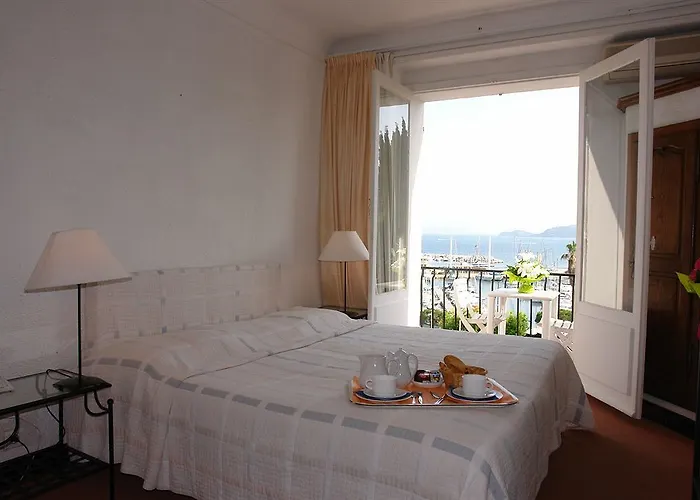 Hotel De La Calanque