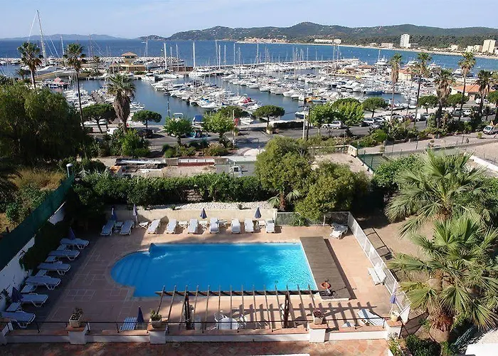 De La Calanque Le Lavandou