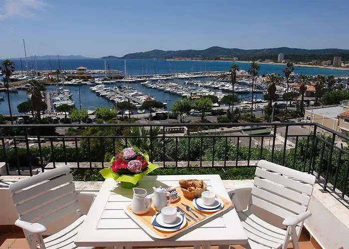 Hotel De La Calanque 3*